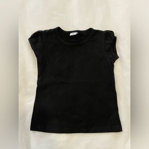 Black girls tee shirt with slightly ruched/scrunched shoulder sleeve detail 2T